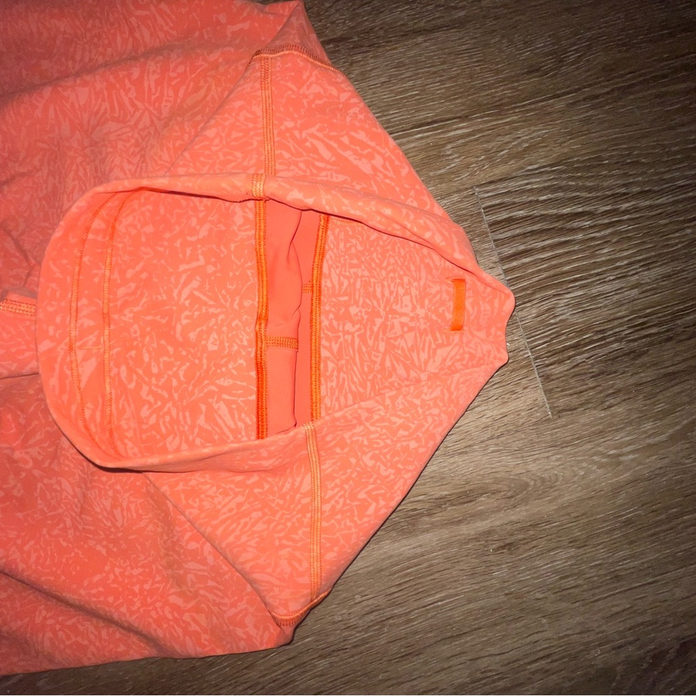 lululemon athletica Women's Vibrant Orange Athletic Shorts - Picture 4 of 4